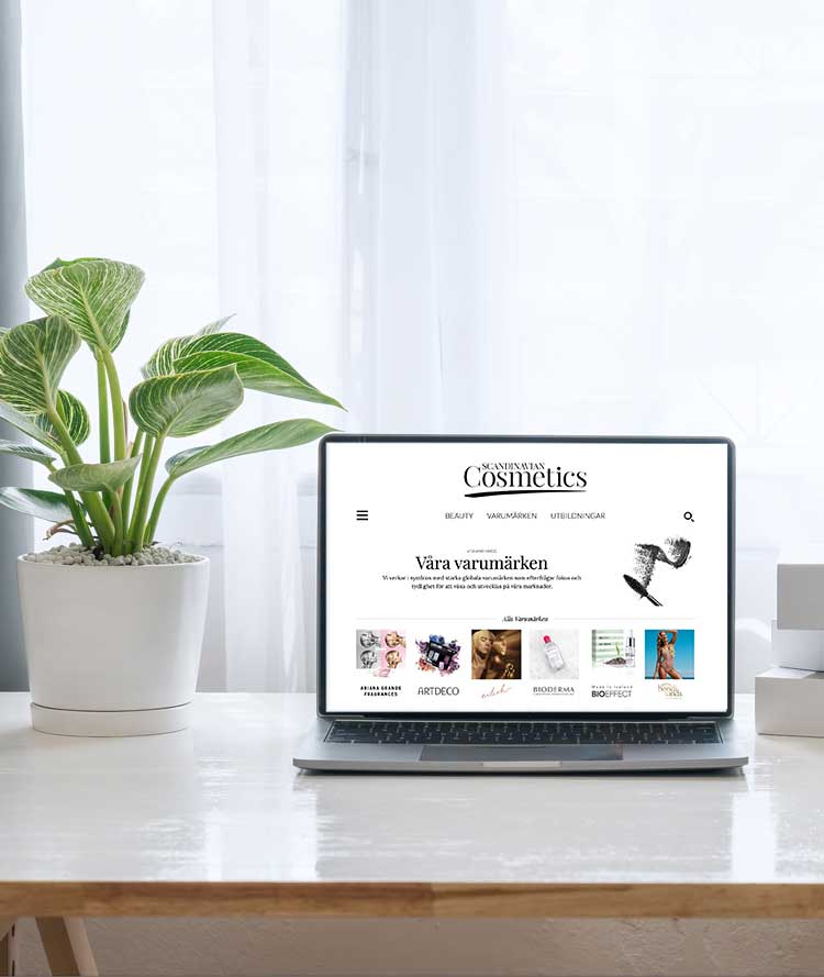 Laptop with Scandinavian Cosmetics webbplats