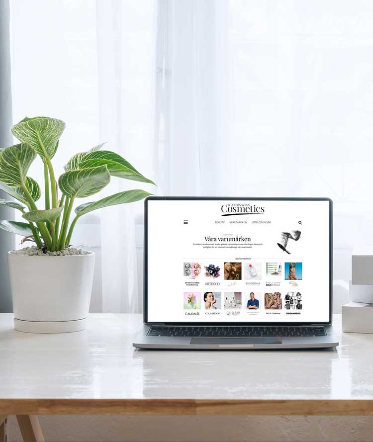 Laptop med Scandinavian Cosmetics webbplats